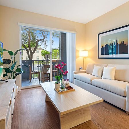 Dharma Home Suites South Miami At Red Road Commons Eksteriør billede