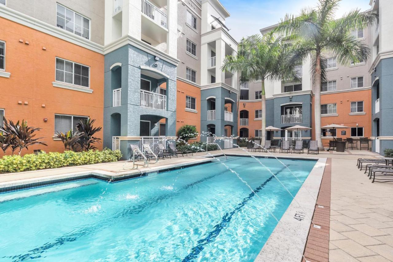 Dharma Home Suites South Miami At Red Road Commons Værelse billede
