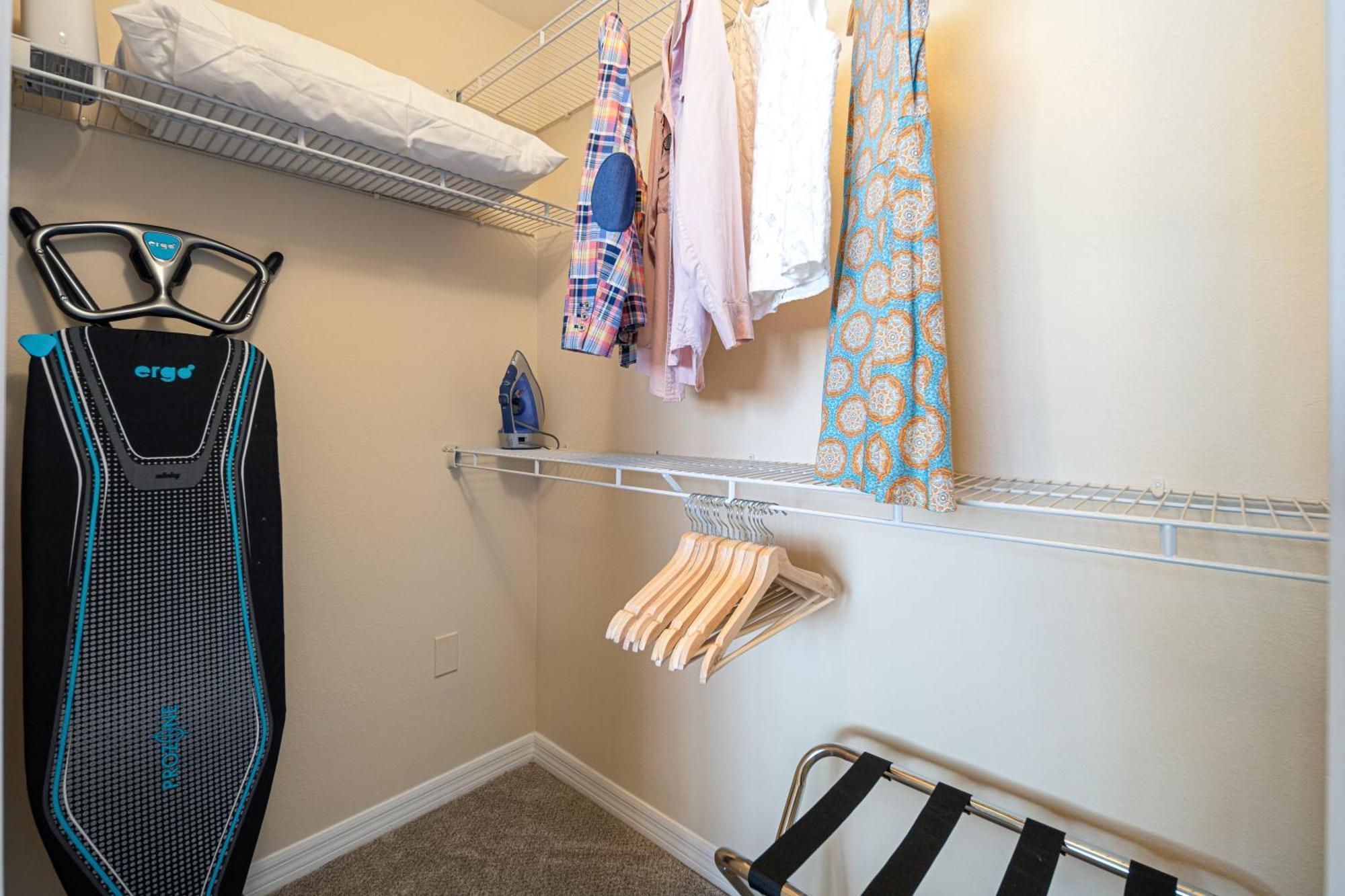 Dharma Home Suites South Miami At Red Road Commons Eksteriør billede