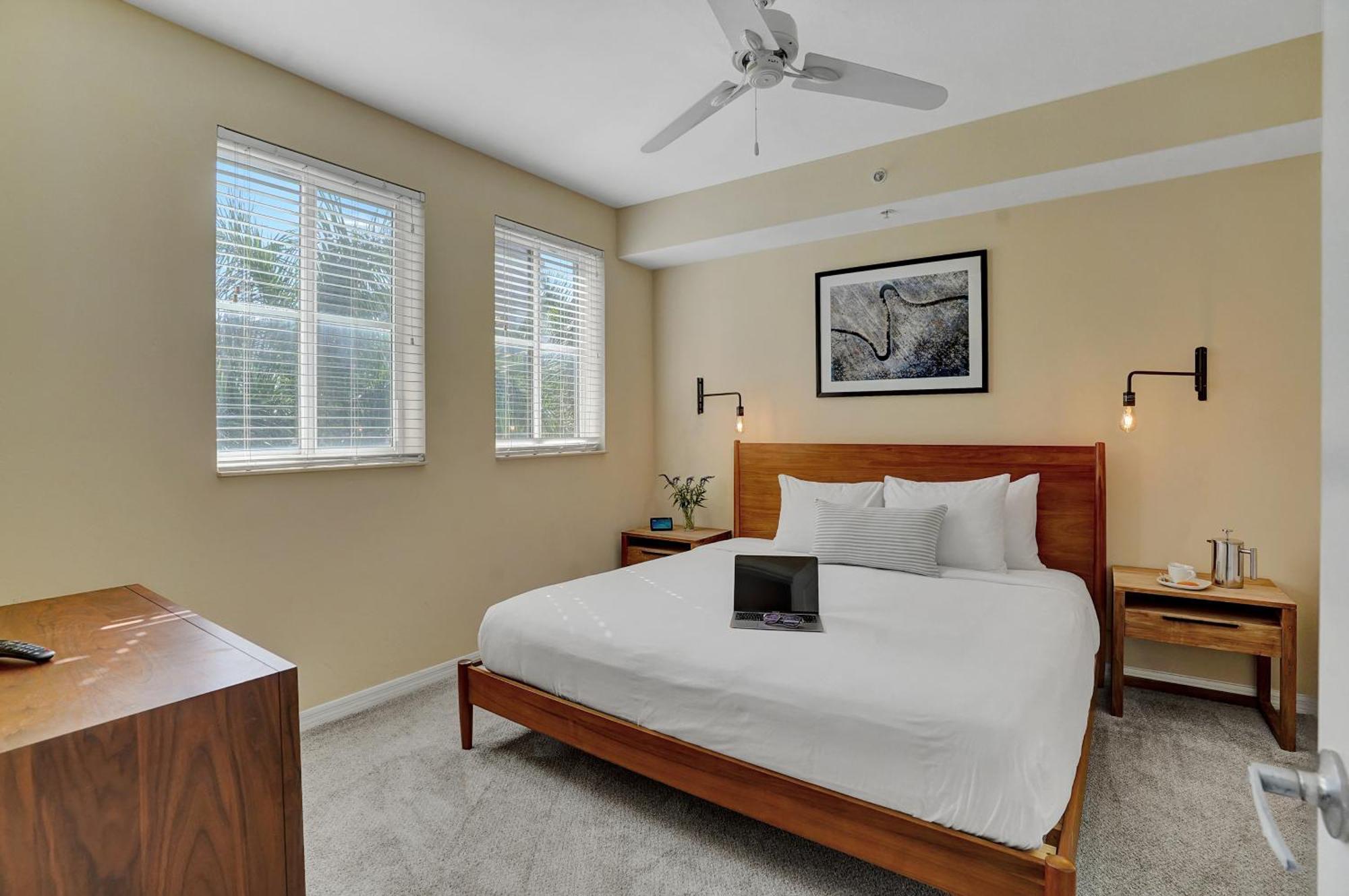 Dharma Home Suites South Miami At Red Road Commons Eksteriør billede